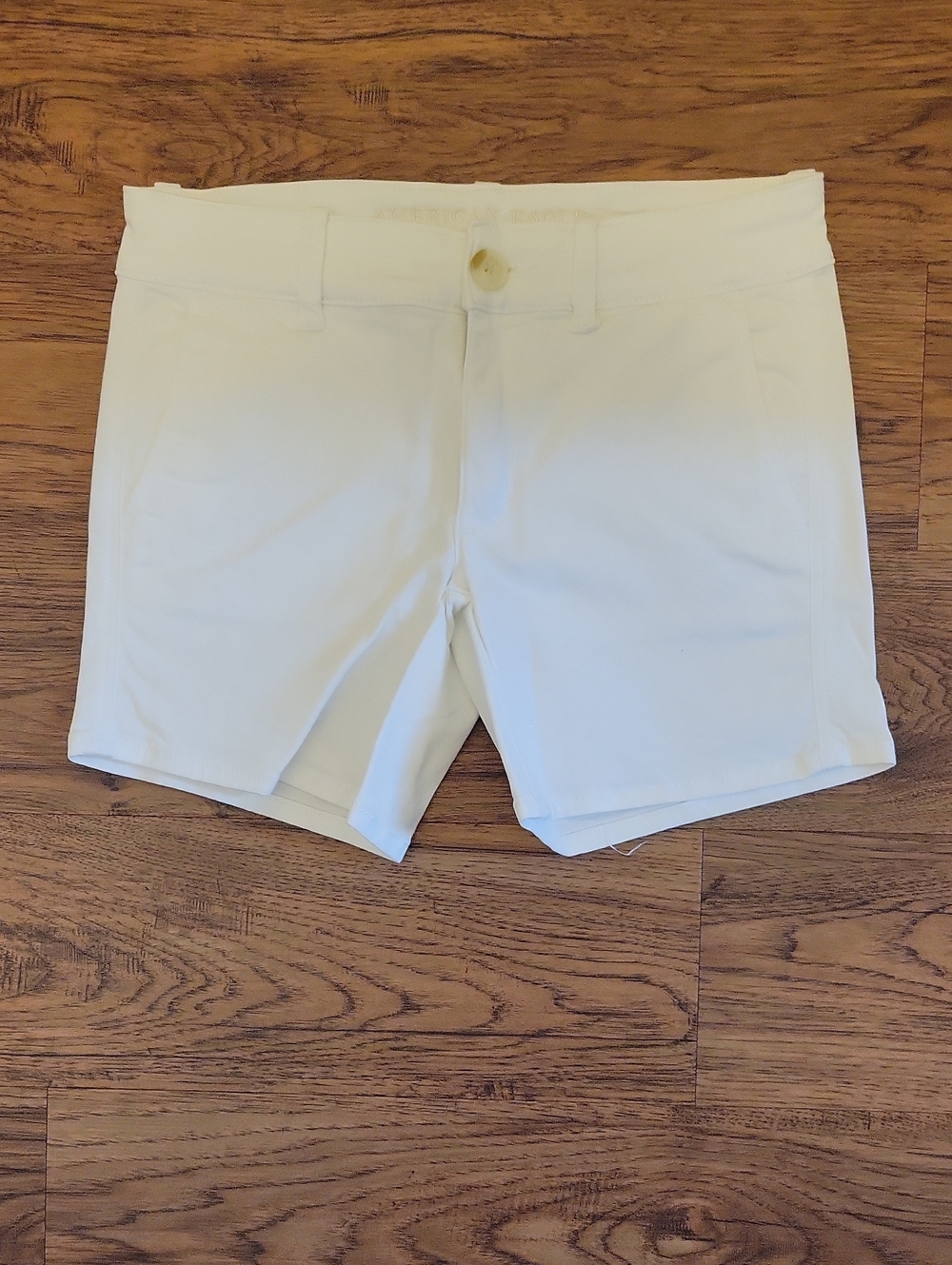 American Eagle Midi White Shorts